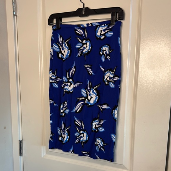 Diane Von Furstenberg Blue Pencil Midi Skirt for Casual Wear - Picture 1 of 9